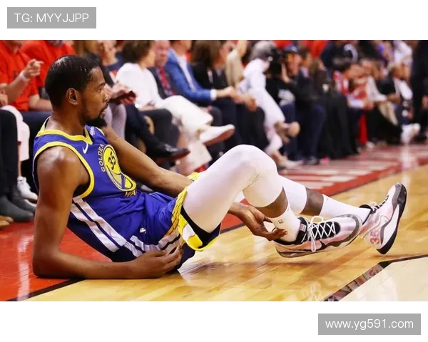 杜兰特回顾全明星赛录像质疑老一代球员强度说法